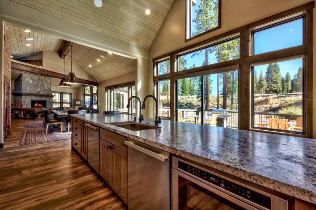 Blue Mountain Majesty Villa Truckee Exterior photo